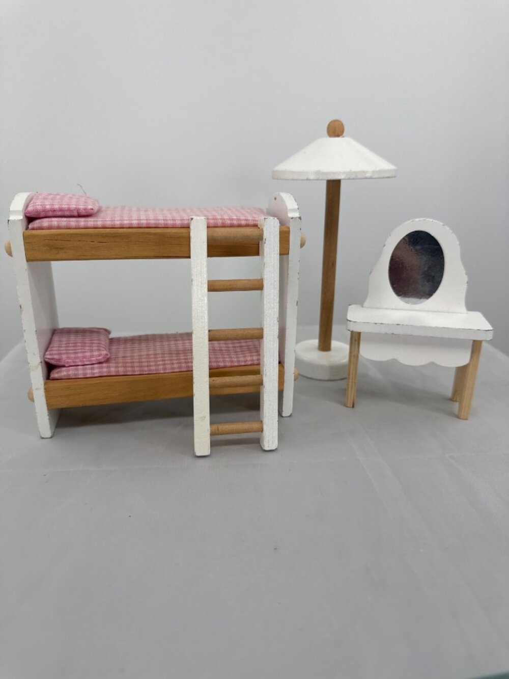 KidKraft Wooden Dollhouse Furniture Pink Gingham Bunk Beds Vanity Lamp Lot